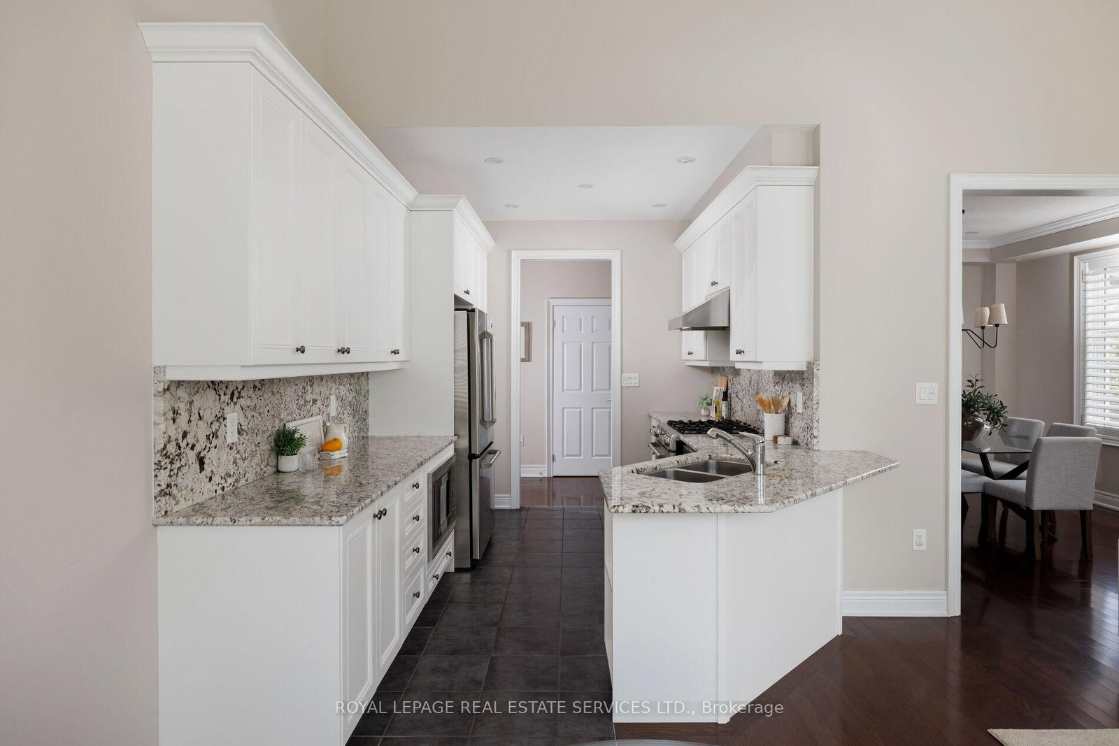 3353 Liptay Avenue • #26 • Oakville, ON photo 18