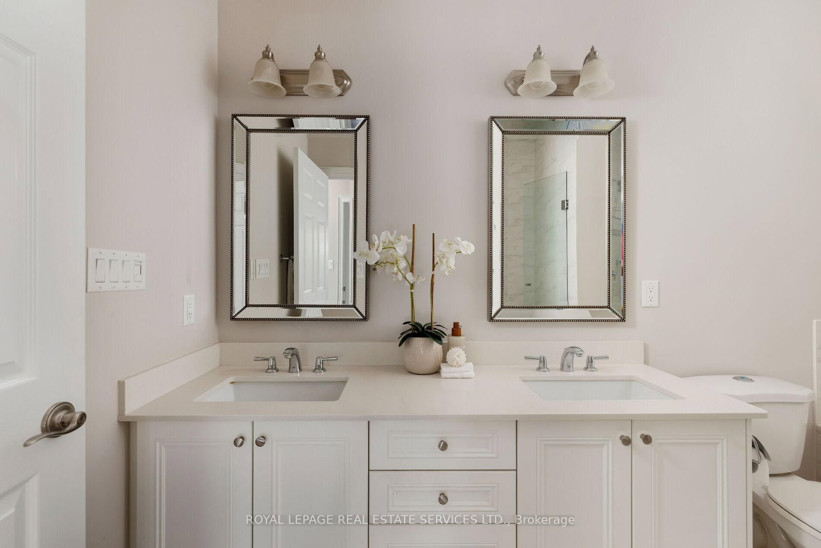 3353 Liptay Avenue • #26 • Oakville, ON photo 24