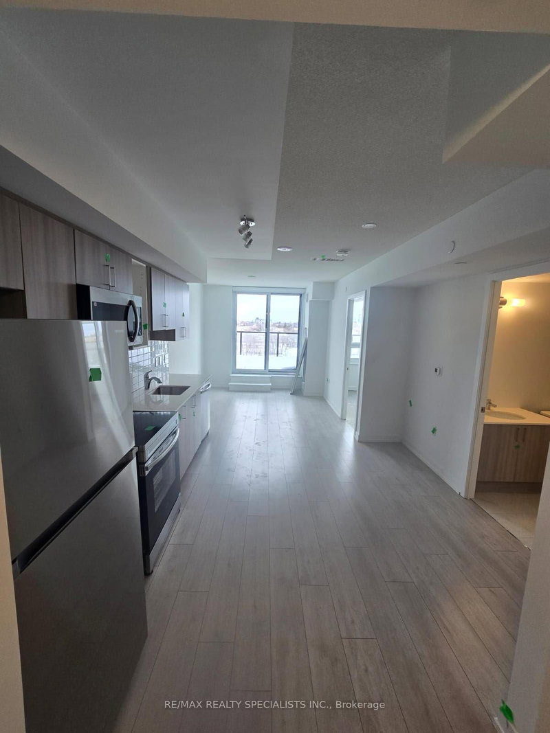 556 Marlee Ave photo 4