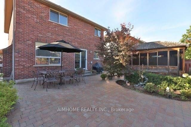 390 Grovehill Road • Oakville, ON photo 14
