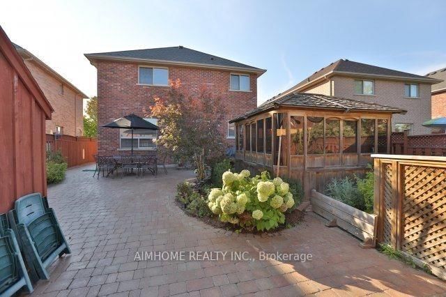 390 Grovehill Road • Oakville, ON photo 15