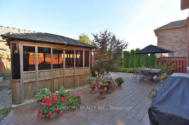 390 Grovehill Road • Oakville, ON photo 17