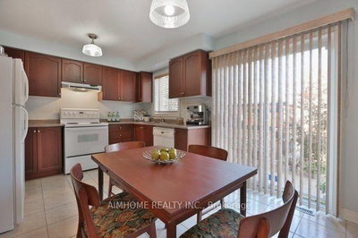 390 Grovehill Road • Oakville, ON photo 5
