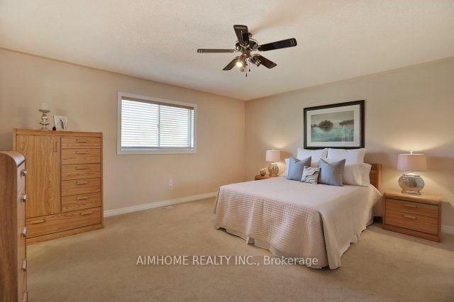 390 Grovehill Road • Oakville, ON photo 8