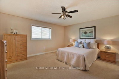 390 Grovehill Road • Oakville, ON photo 8