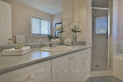 390 Grovehill Road • Oakville, ON photo 9