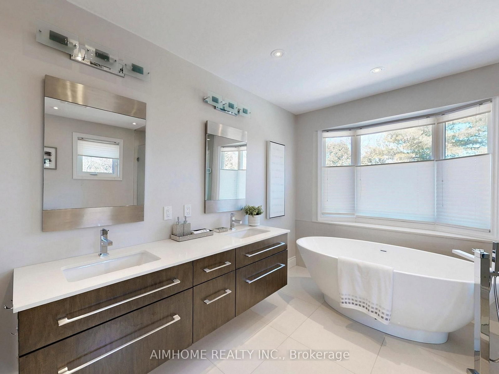 1417 Greendale Terrace • Oakville, ON photo 32