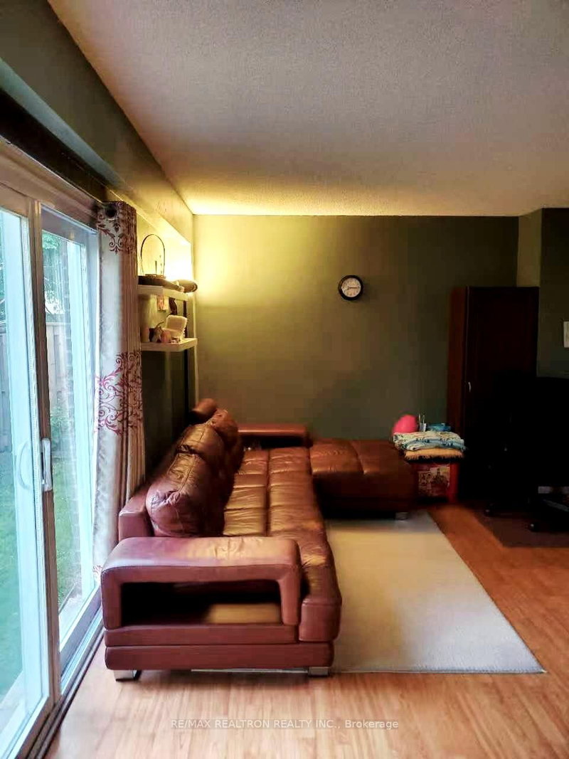 100 - 1180 Mississauga Valley Boulevard
