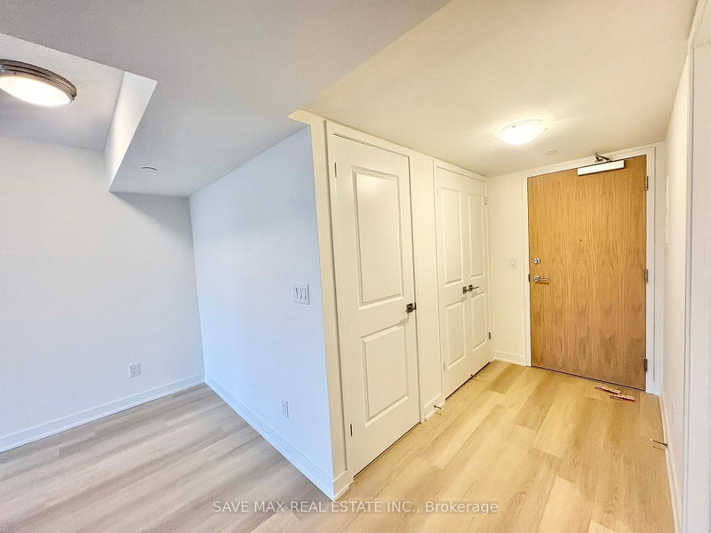 1003 - 2825 Jane Street