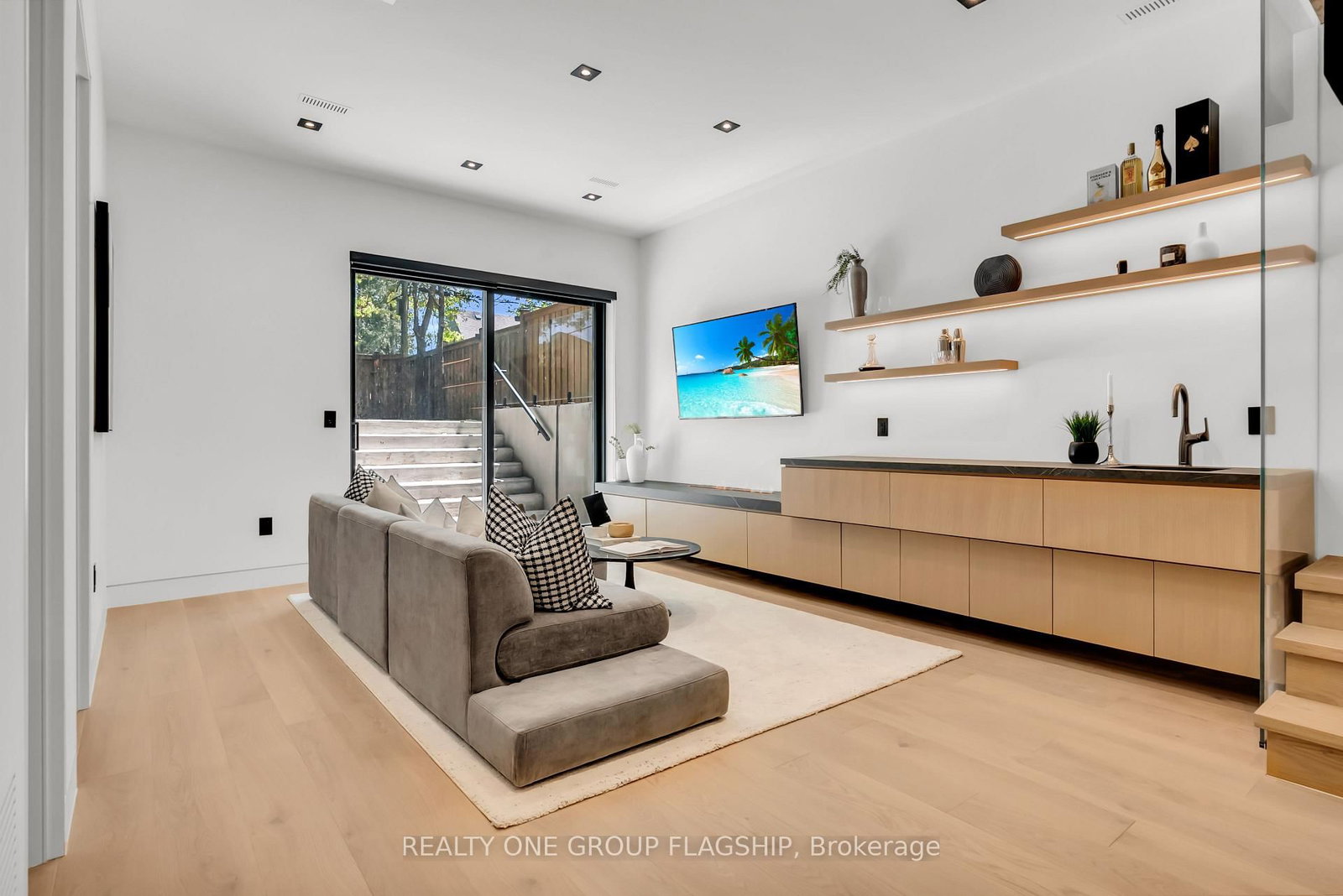 7 Bentley Drive • Toronto, ON photo 35