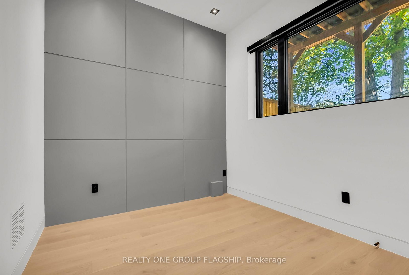7 Bentley Drive • Toronto, ON photo 37