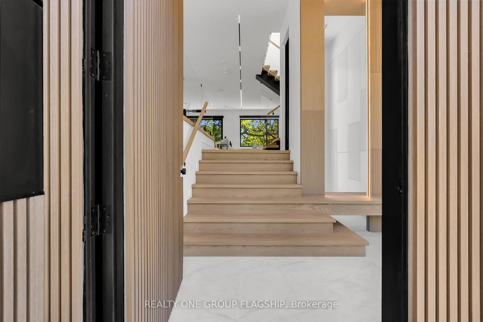 7 Bentley Drive • Toronto, ON photo 5