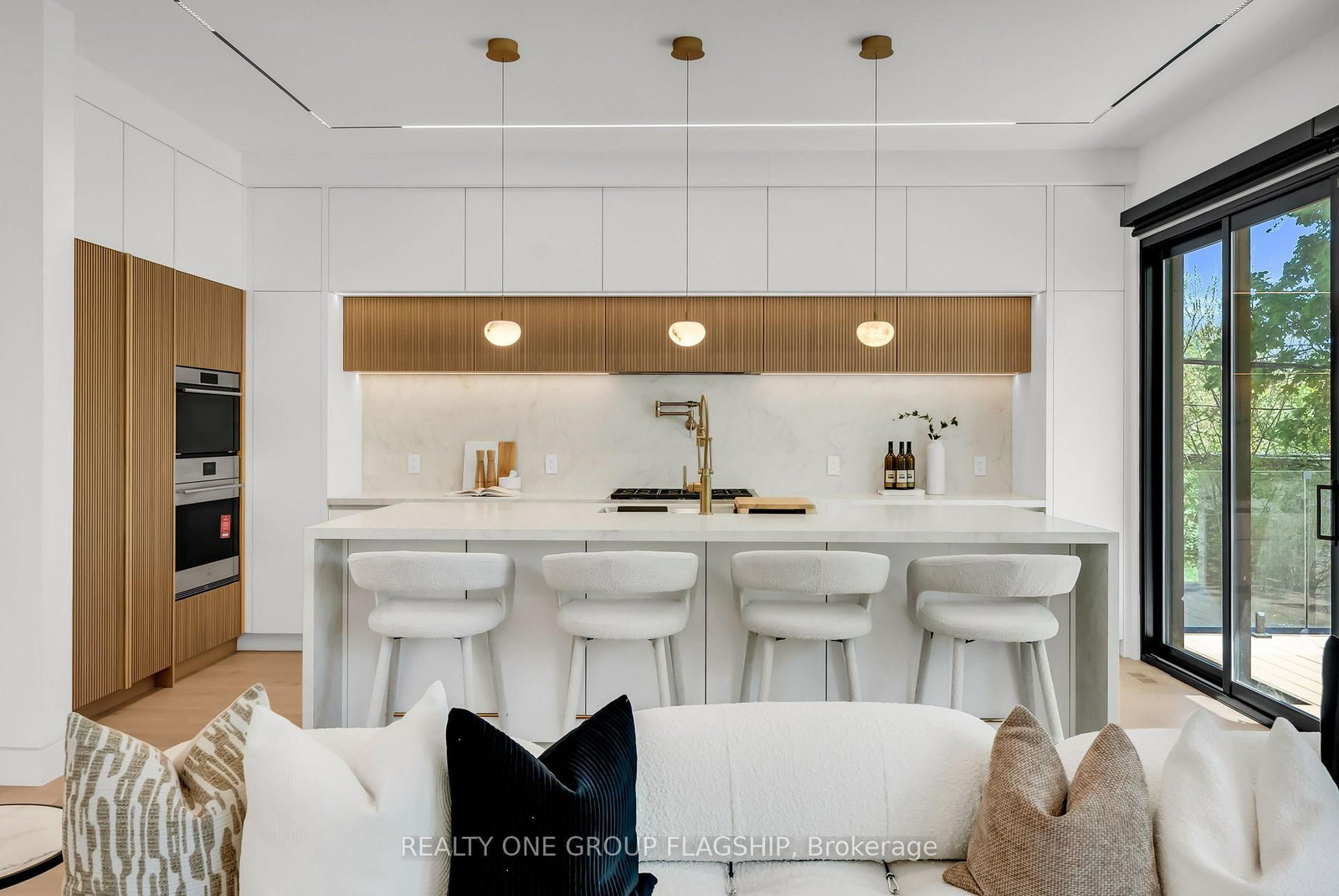 7 Bentley Drive • Toronto, ON photo 8