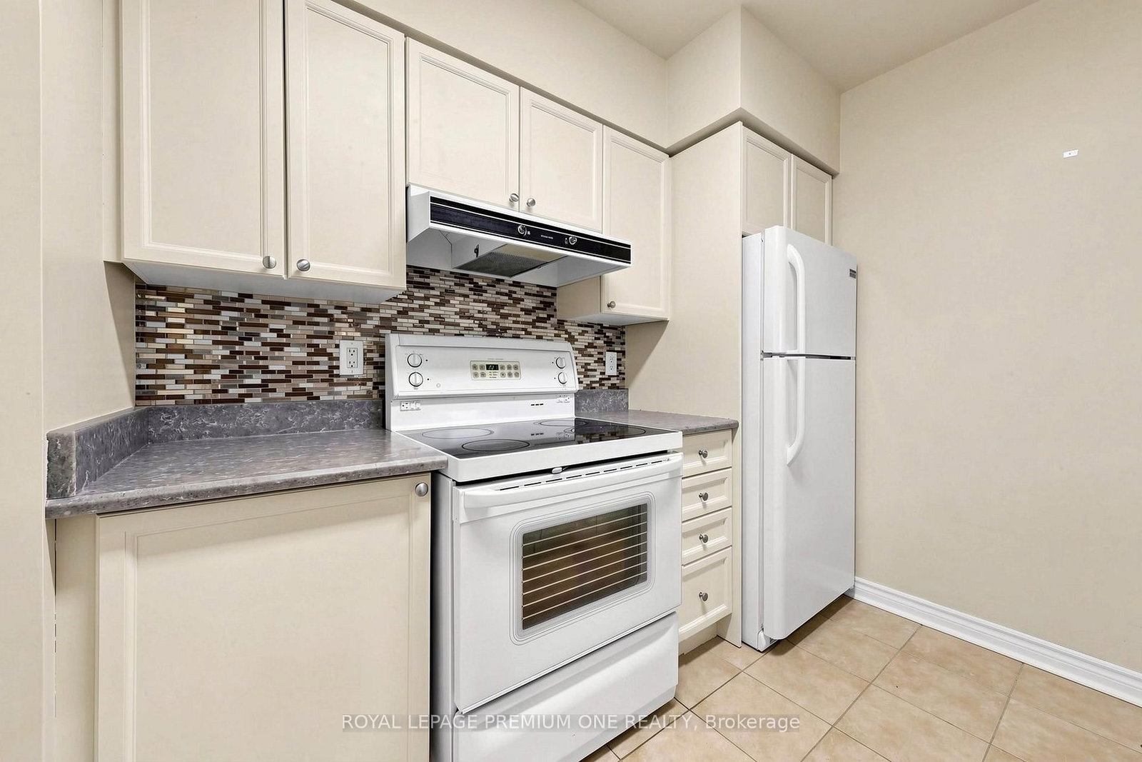 2088 Lawrence Avenue W • #808 • Toronto, ON photo 17