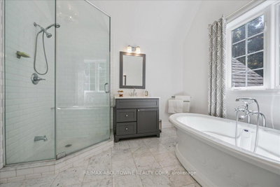 489 Rebecca Oakville,ON L6K 1K8 — Photo 29