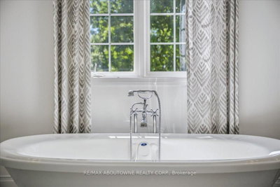 489 Rebecca Oakville,ON L6K 1K8 — Photo 31