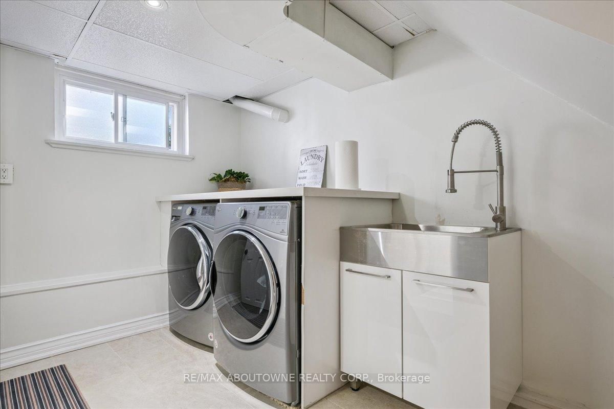 489 Rebecca Street • Oakville, ON photo 40