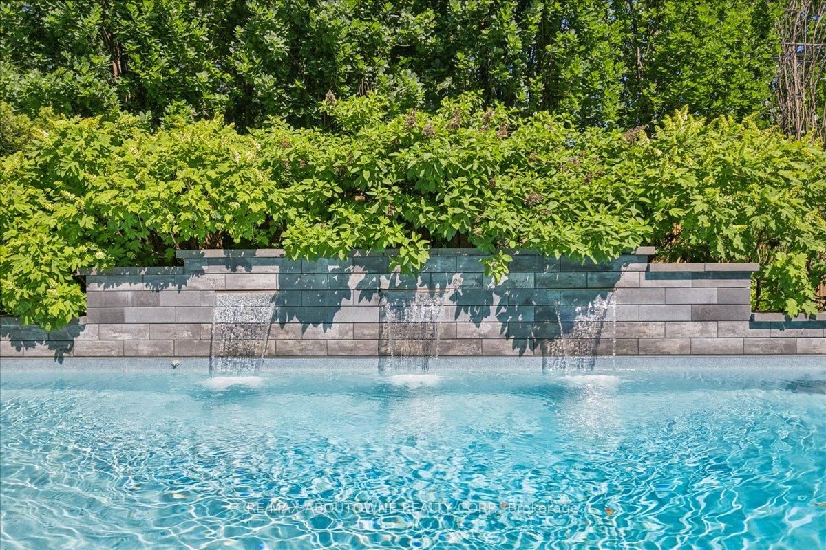 489 Rebecca Street • Oakville, ON photo 45