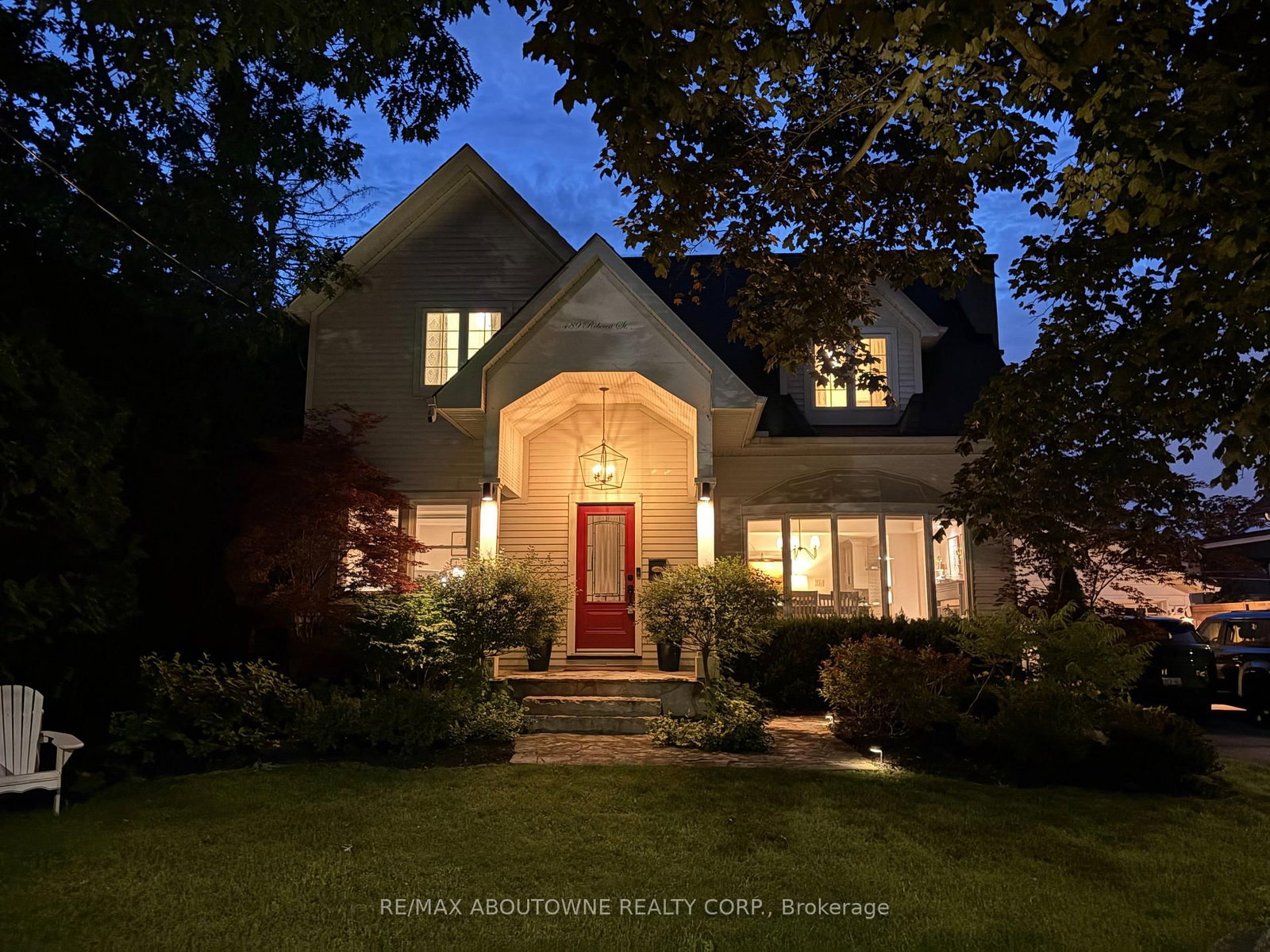 489 Rebecca Street • Oakville, ON photo 47