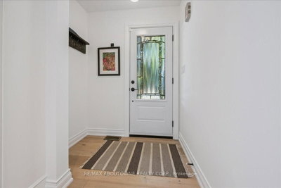 489 Rebecca Street • Oakville, ON photo 5