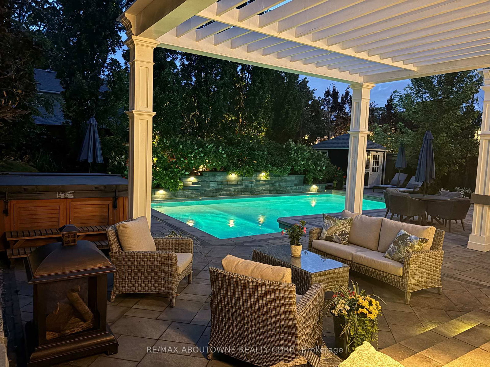 489 Rebecca Street • Oakville, ON photo 50