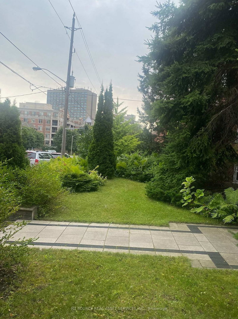 12 - 2675 Bloor Street W