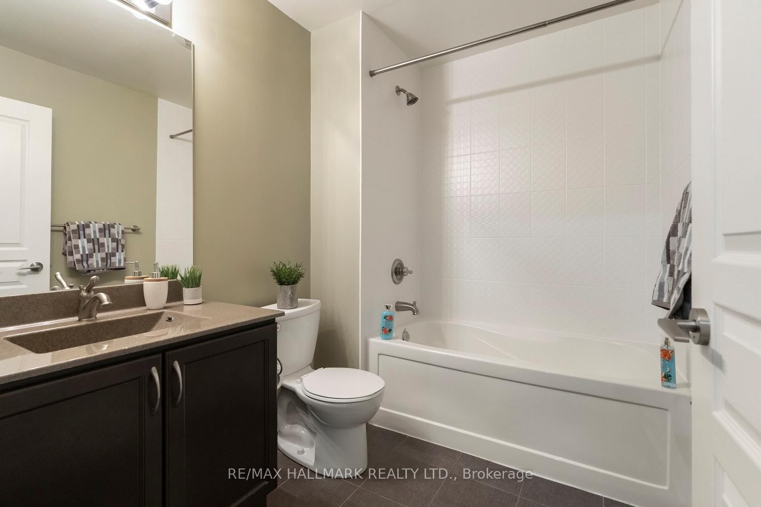 1 Hurontario Mississauga,ON L5G 0A3 — Photo 21