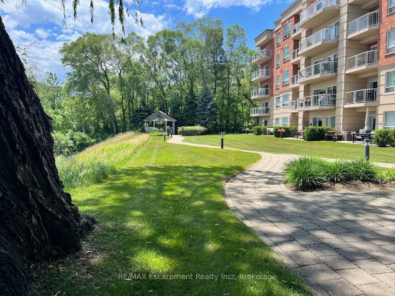 5188 Lakeshore Road • #310 • Burlington, ON photo 1