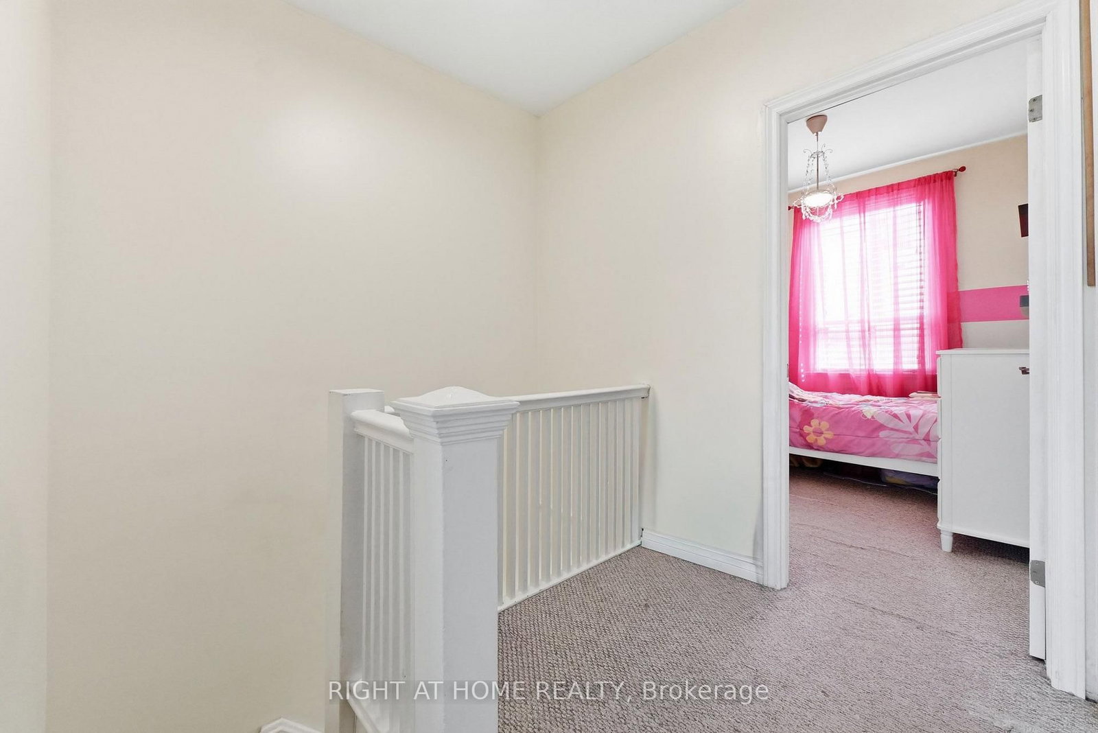 16 Greendale Avenue • Toronto, ON photo 19