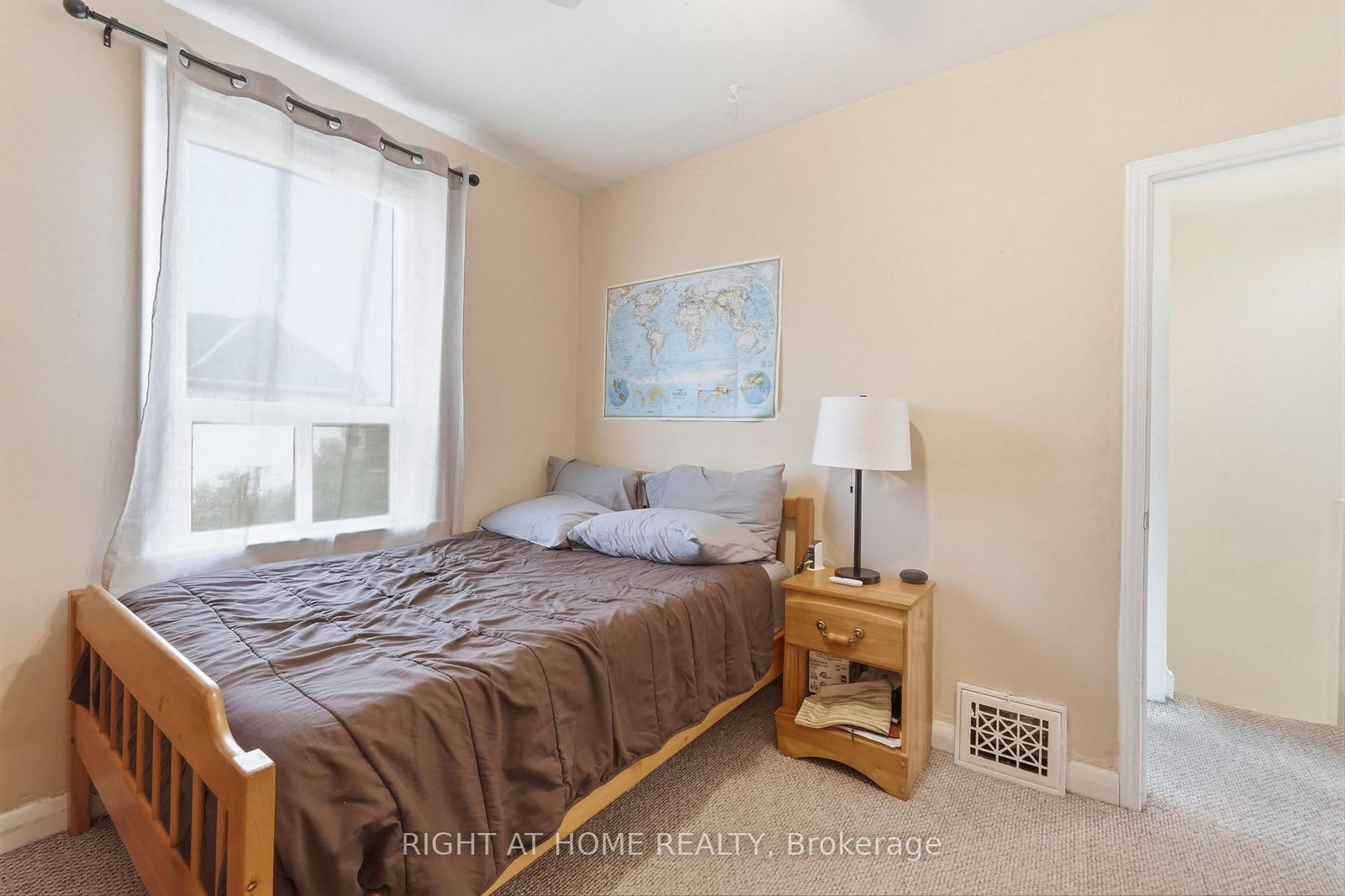 16 Greendale Avenue • Toronto, ON photo 24