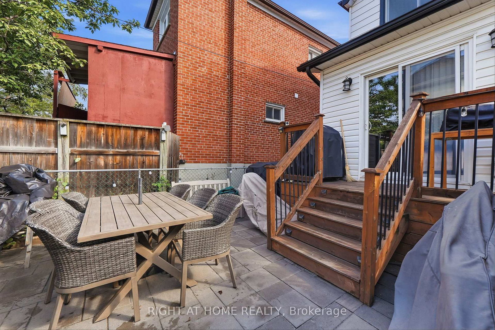 16 Greendale Avenue • Toronto, ON photo 36