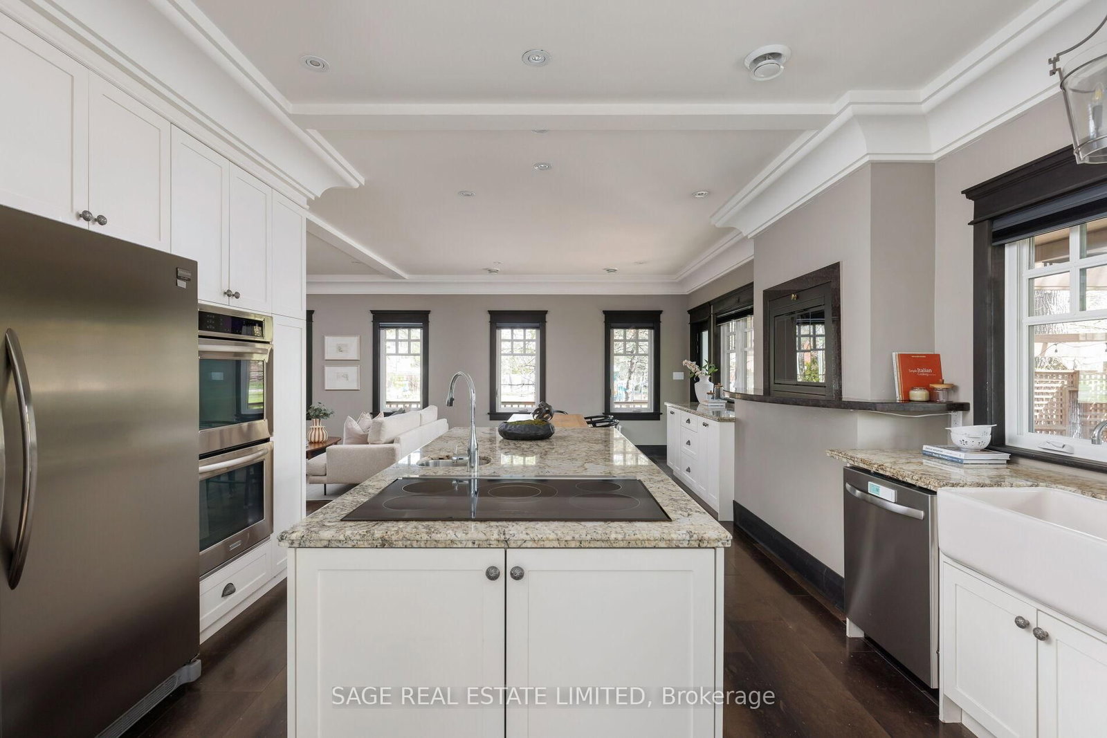 39 Loyalist Road • Toronto, ON photo 16