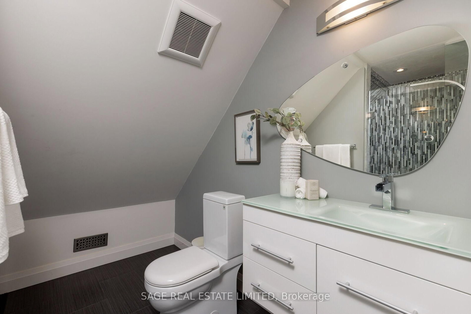39 Loyalist Road • Toronto, ON photo 34