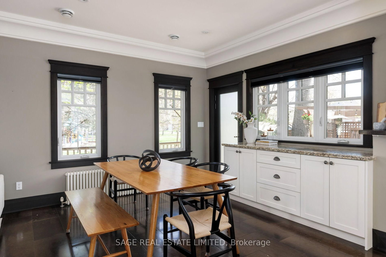 39 Loyalist Road • Toronto, ON photo 6