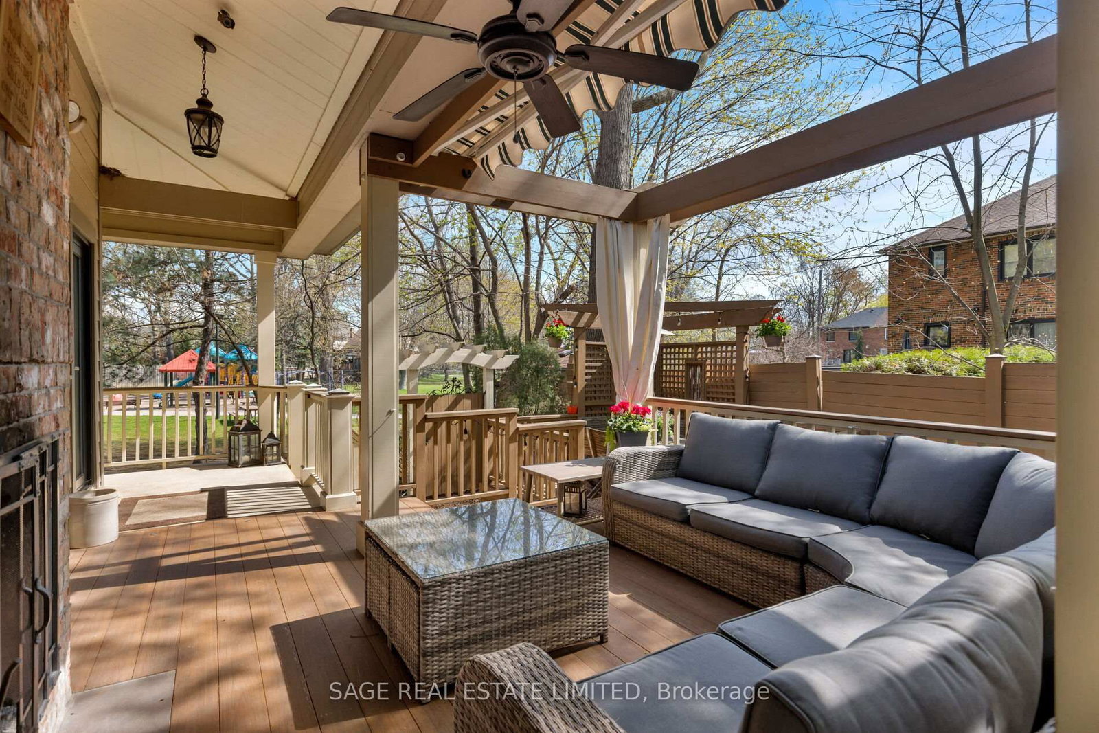 39 Loyalist Road • Toronto, ON photo 9