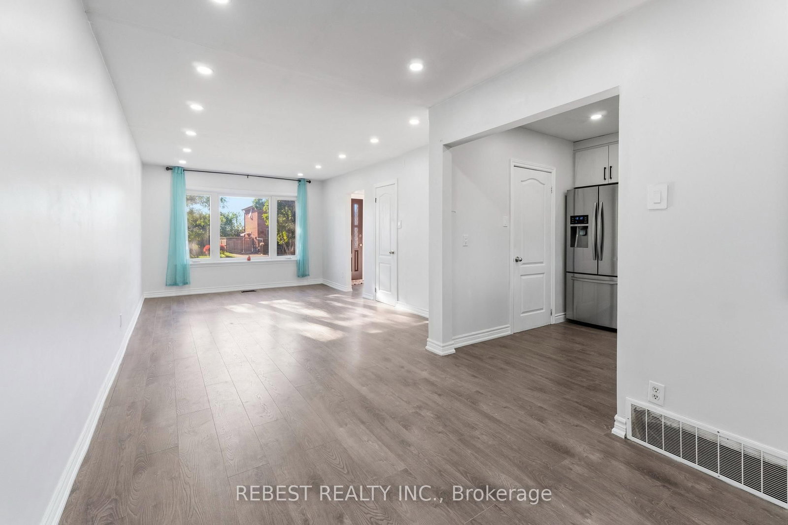2181 Wiseman Court • Mississauga, ON photo 8