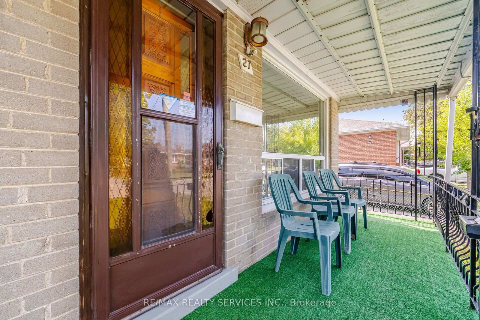 27 Edgemont Drive • Brampton, ON photo 11