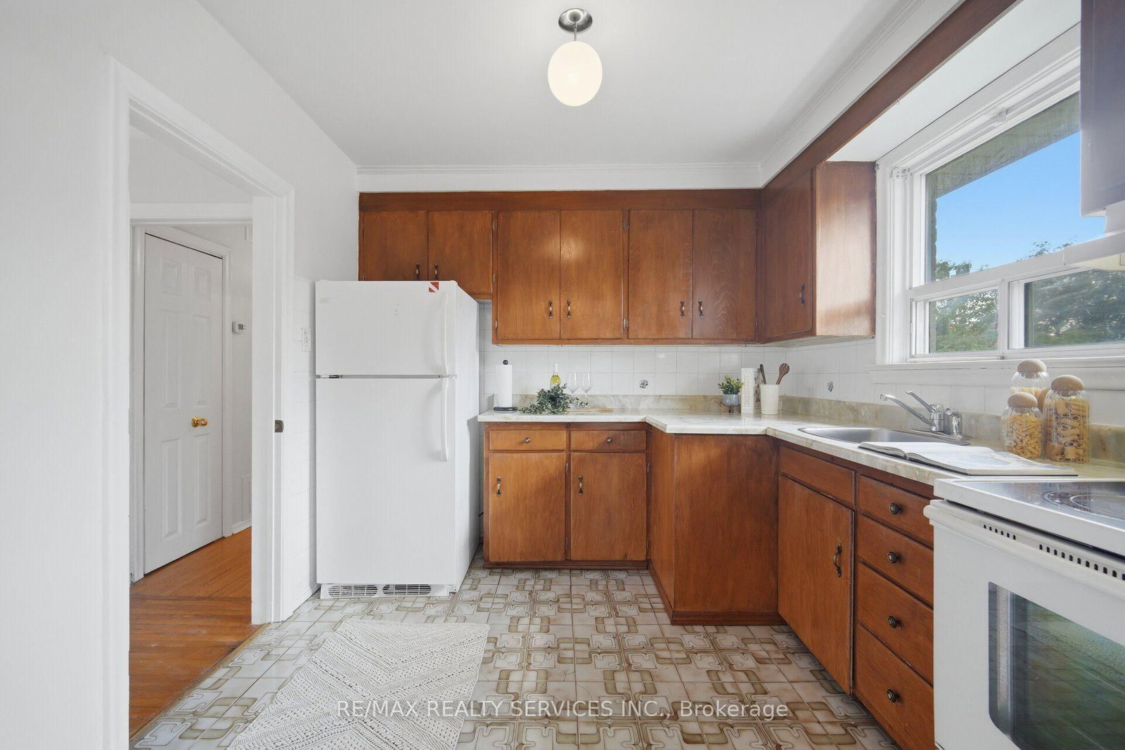 27 Edgemont Drive • Brampton, ON photo 18