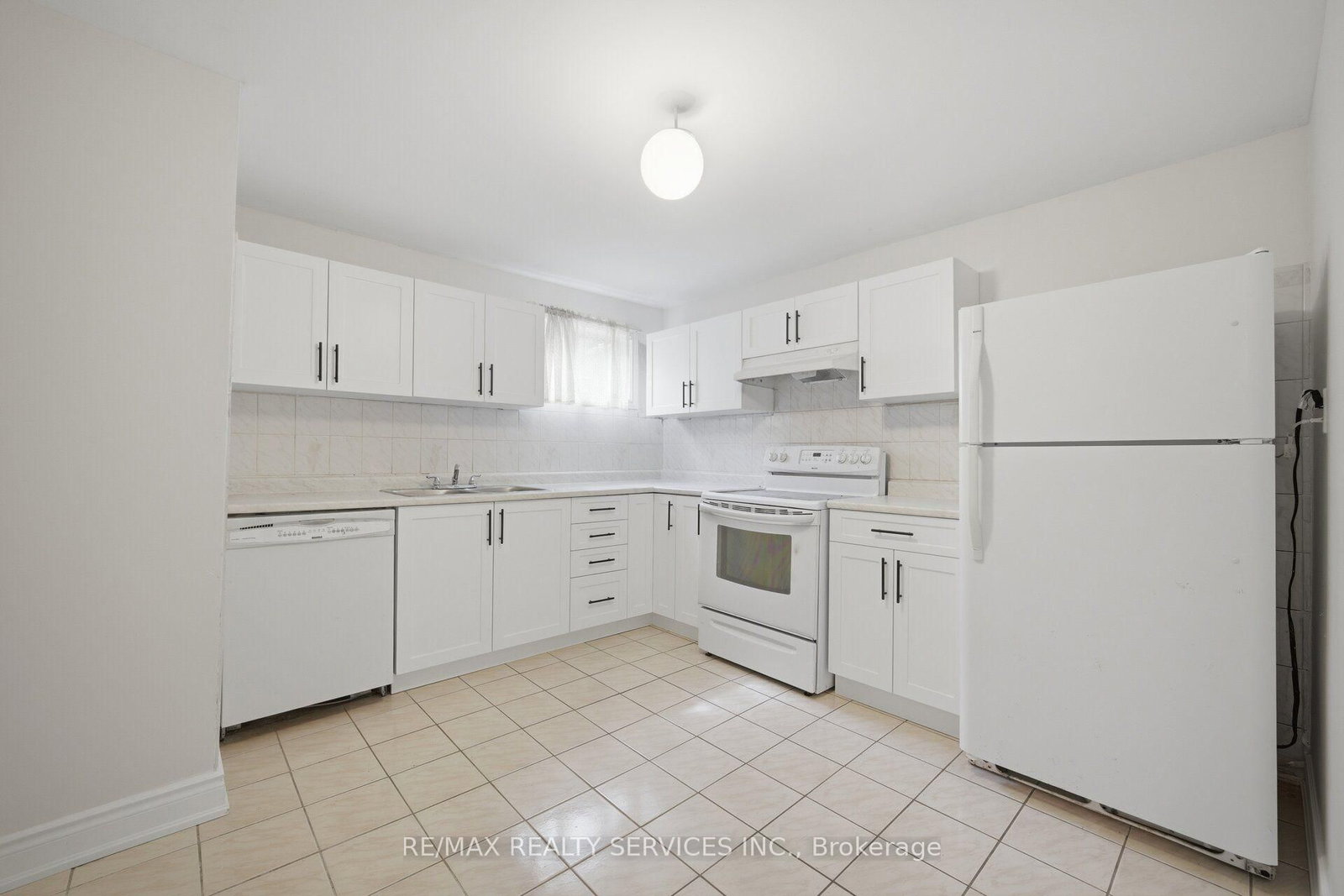 27 Edgemont Drive • Brampton, ON photo 32
