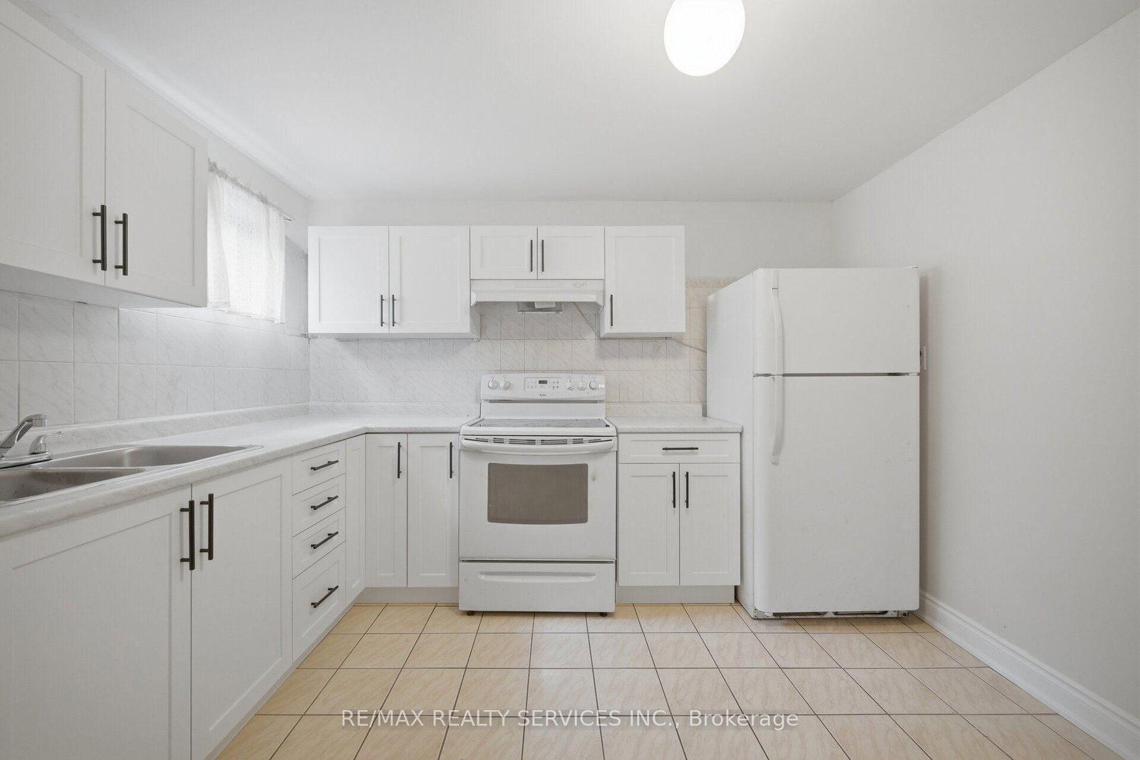 27 Edgemont Drive • Brampton, ON photo 33