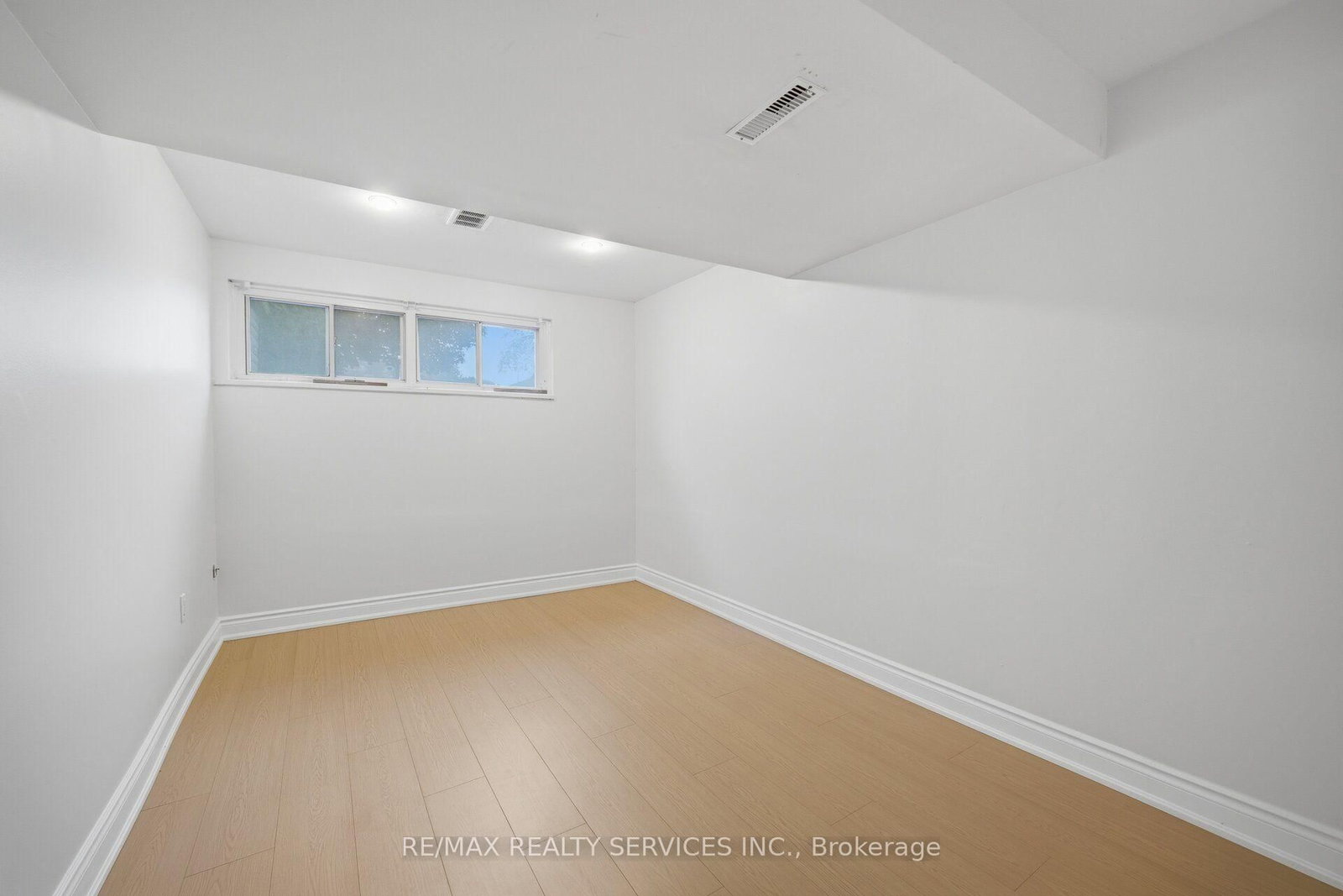 27 Edgemont Drive • Brampton, ON photo 37