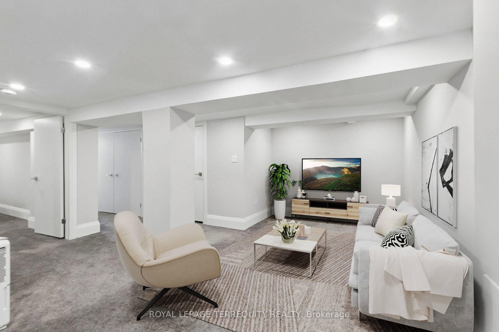 407 Annette Street • Toronto, ON photo 8
