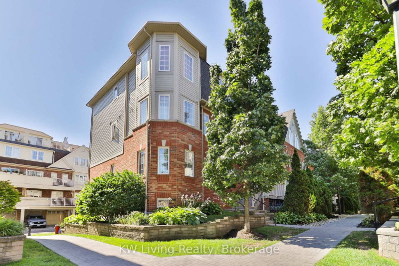 4 - 740 Neighbourhood Circle