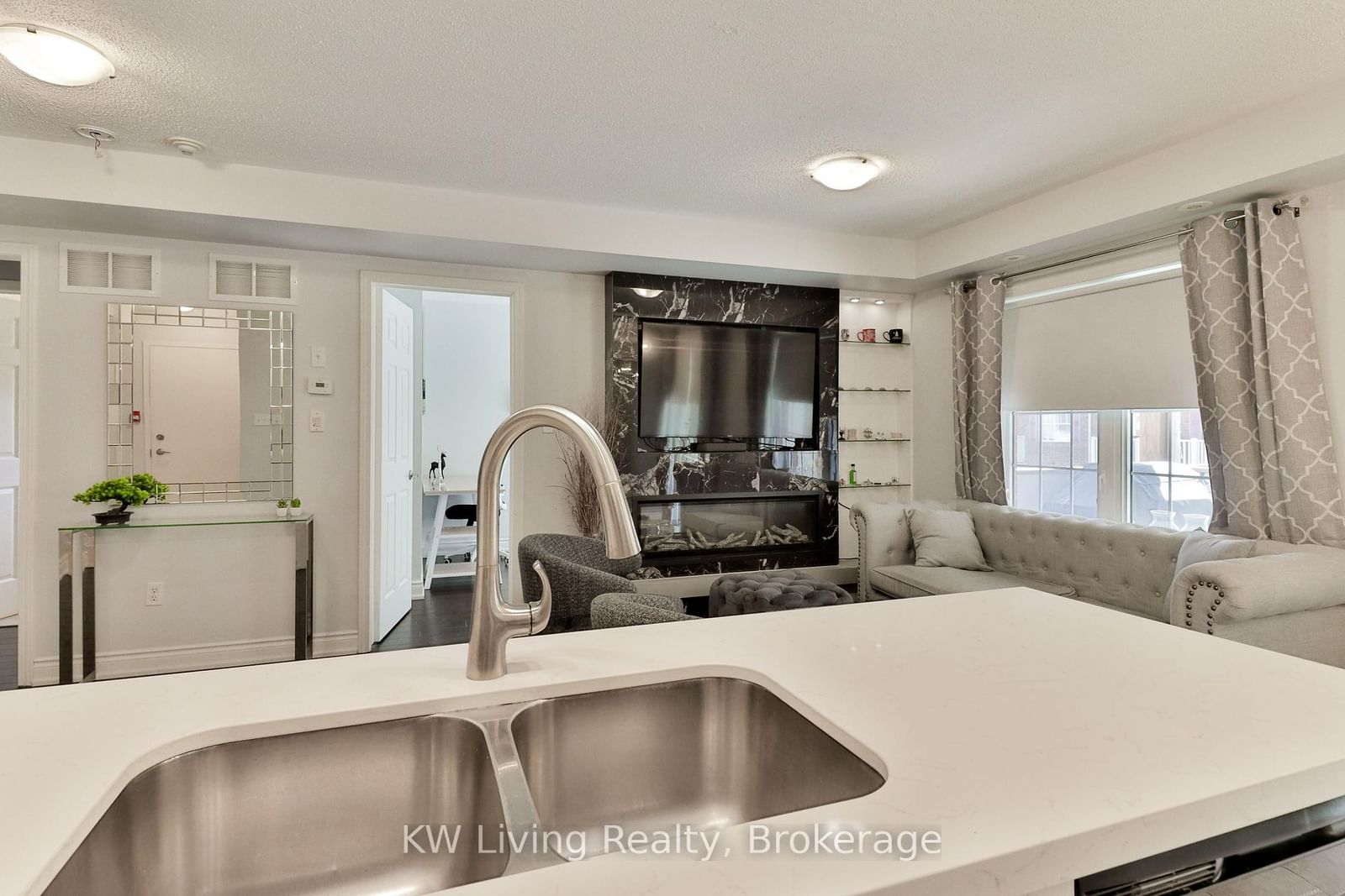 740 Neighbourhood Circle • #4 • Mississauga, ON photo 11