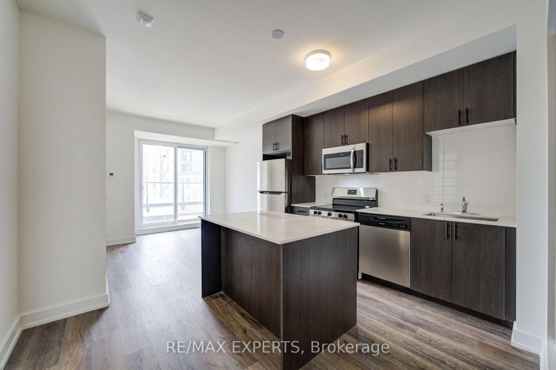 210 - 2475 Old Bronte Road
