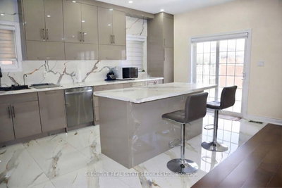 118 Turquoise Crescent • Brampton, ON photo 4