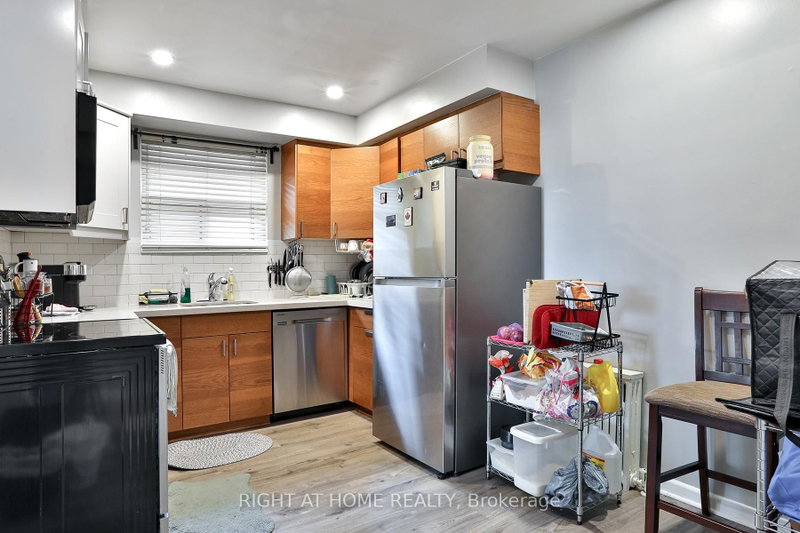35 15 Toronto,ON M8V 3J3 — Photo 10