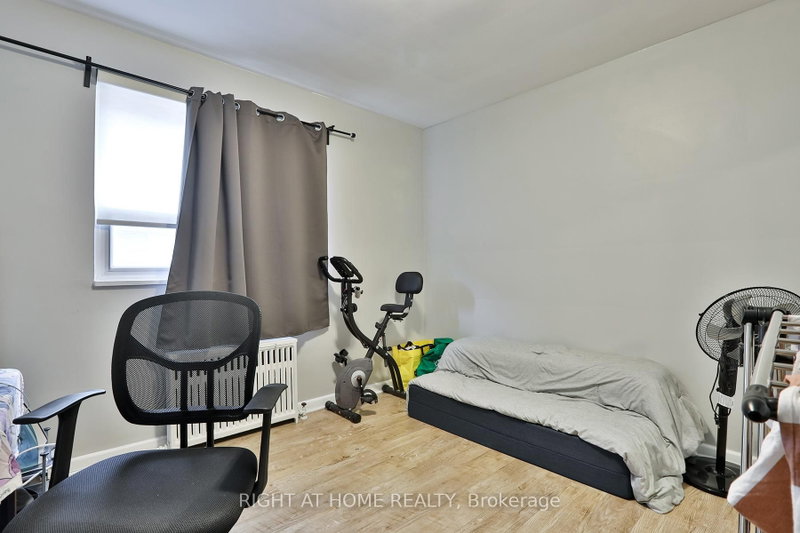35 15 Toronto,ON M8V 3J3 — Photo 11