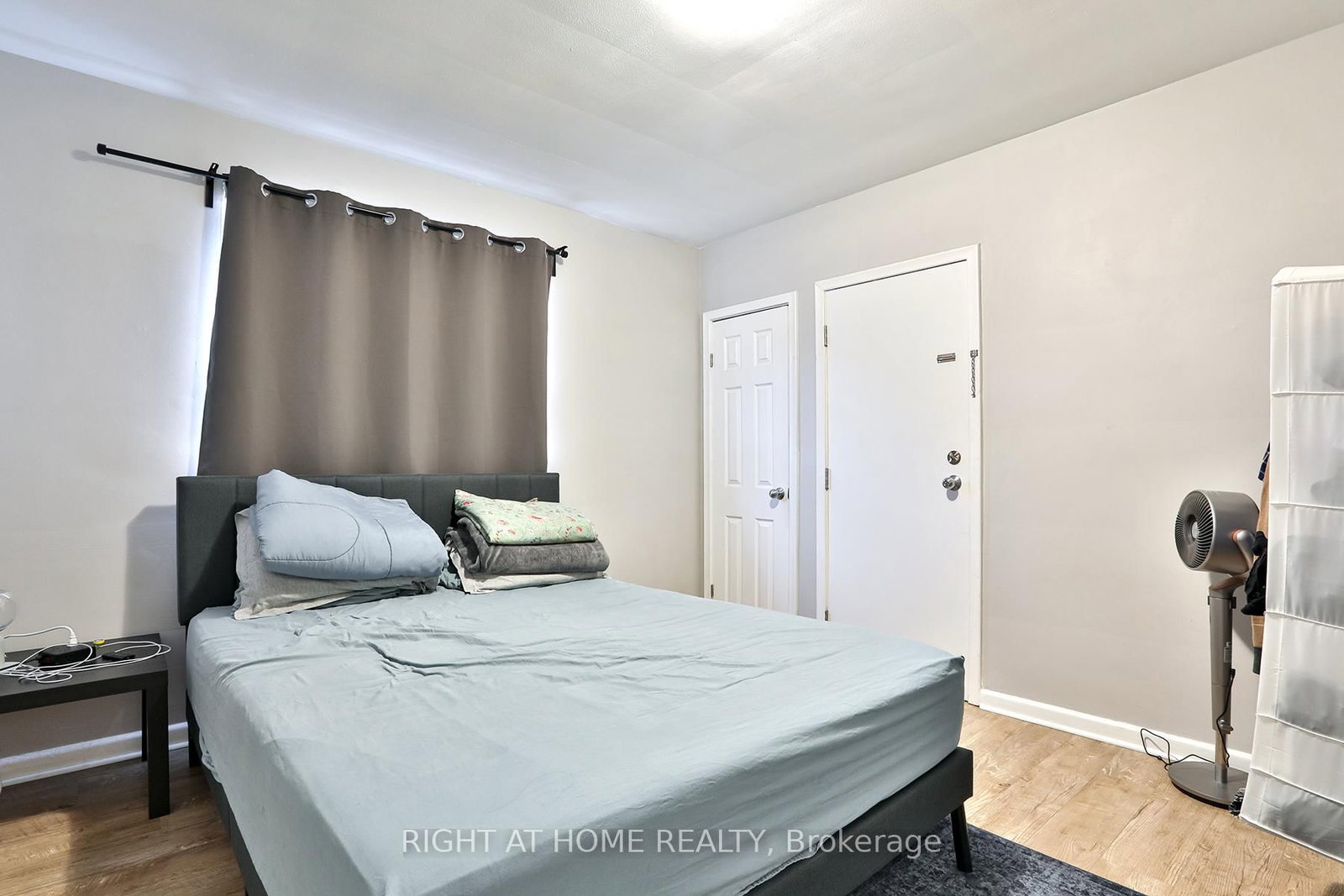 35 15 Toronto,ON M8V 3J3 — Photo 12