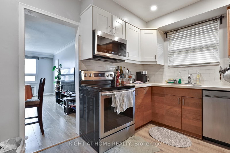 35 15 Toronto,ON M8V 3J3 — Photo 8